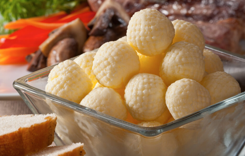 The visual appeal of these premium Butter Balls offers instant elevation to your dine-in occasion.